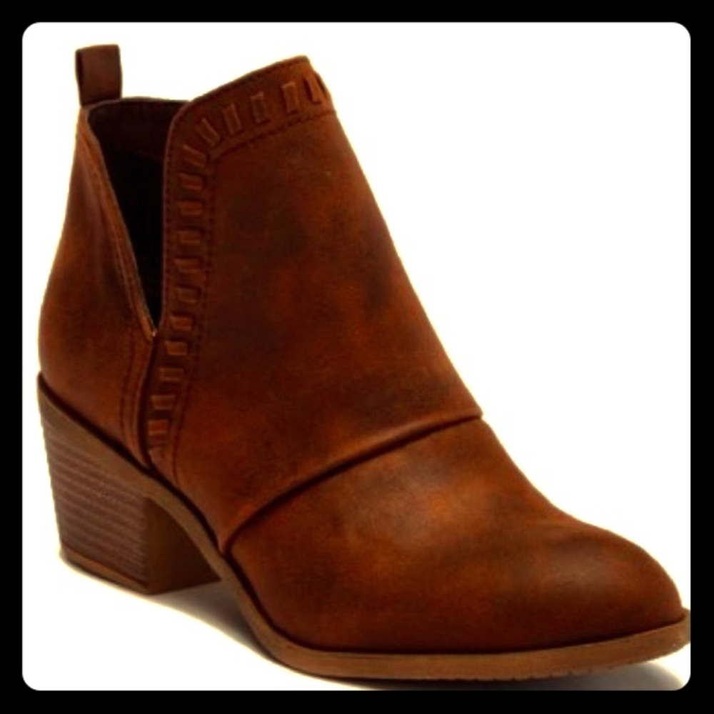 COPY - Rock & Candy | Lipton Cutout Bootie 8.5 EUC